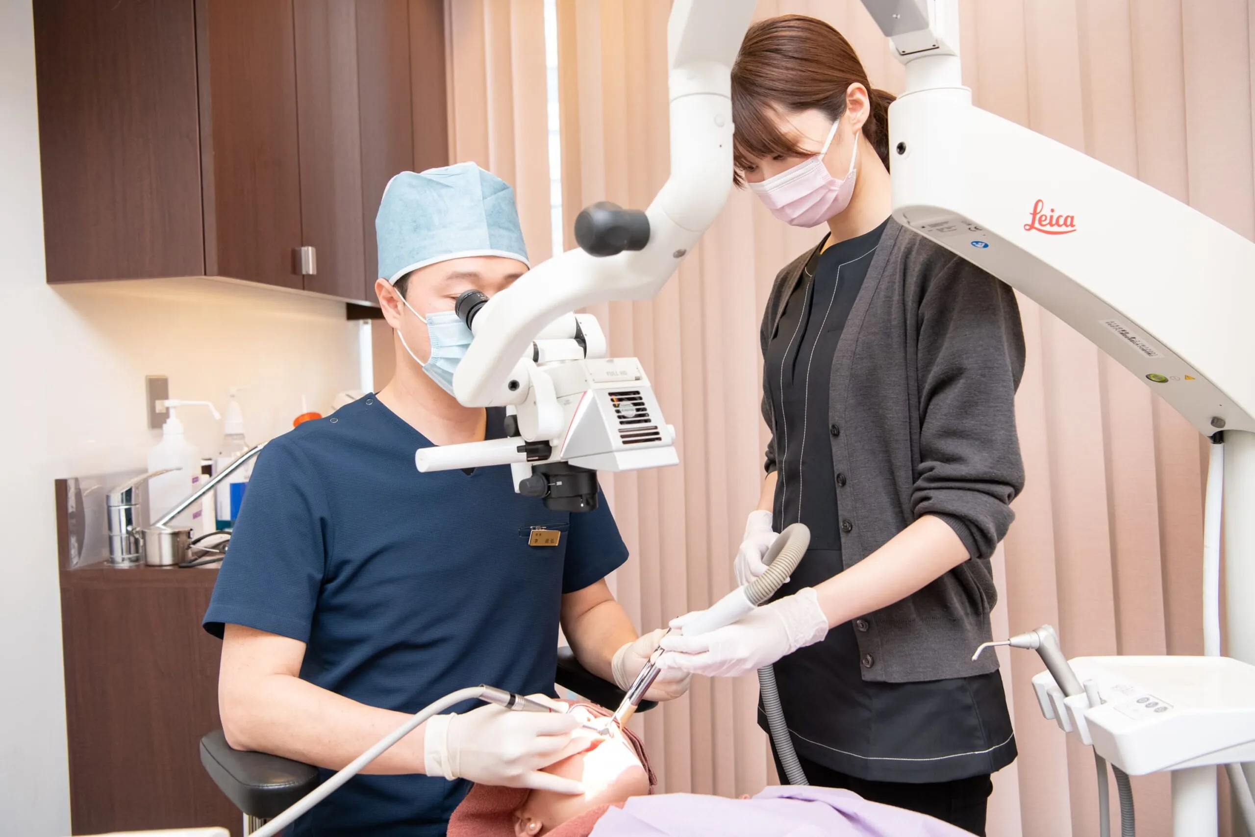 マイクロスコープ（歯科用顕微鏡）による精密な適合と研磨